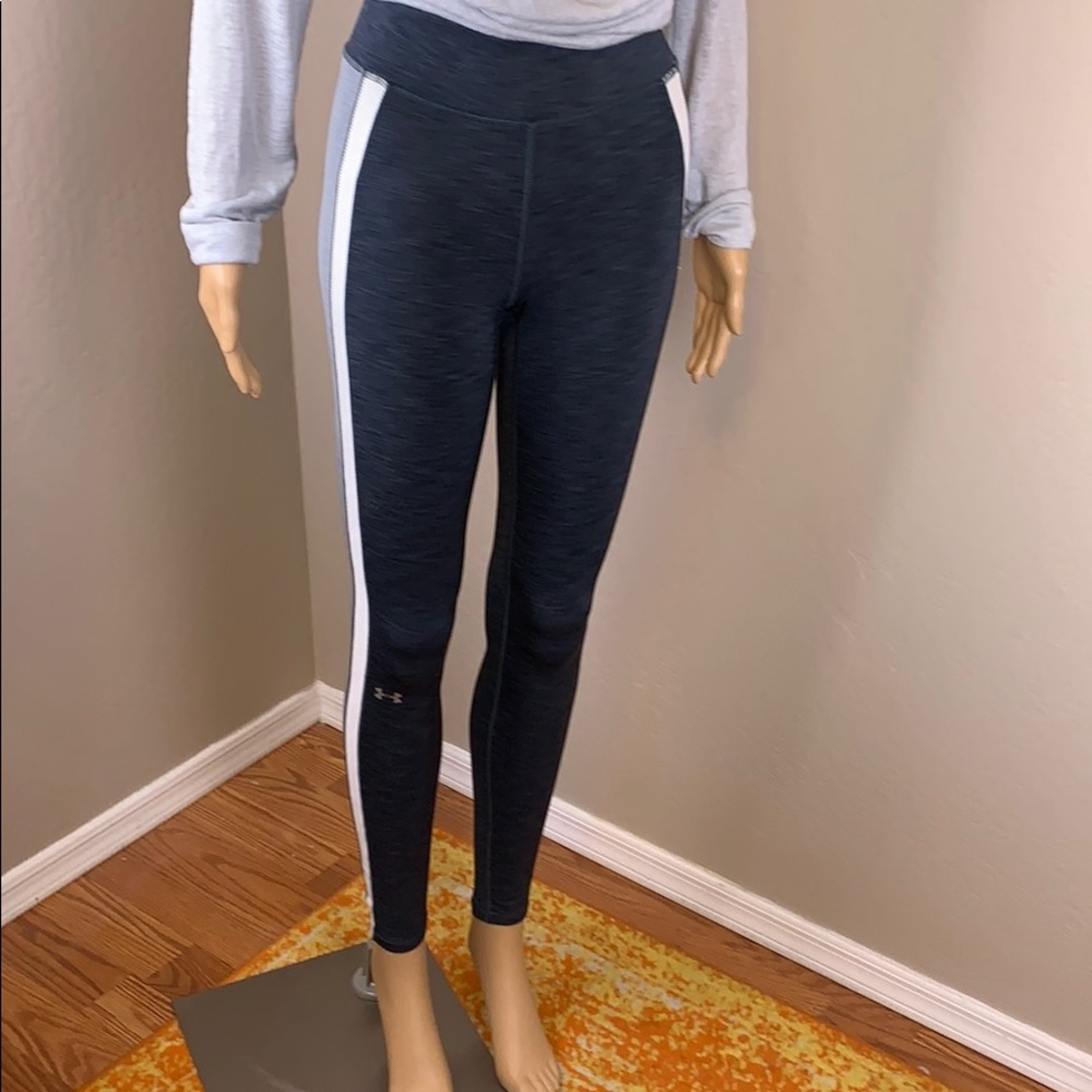 Under Armour Gray & Side Striped Leggings Size Med